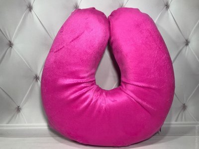 Подушка ErgoFoam ортопедична рогалик, з ефектом пам'яті рожева 27х32 см 78135 фото