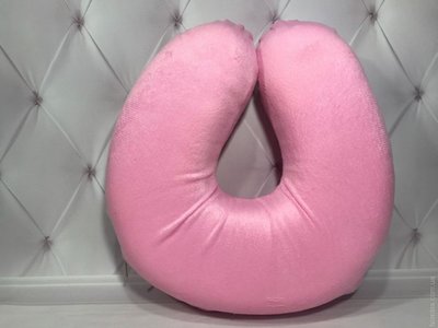 Подушка ErgoFoam ортопедическая рогалик, с эффектом памяти светло - розовая 27х32 см 78134 фото