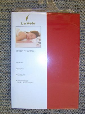 Простынь Le Vele Suprem на резинке 100*200 см+ 25 см резинка красная 4897 фото
