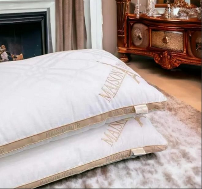 Подушка шовкова з бамбуком Maison Dor 50x70 см (65% шовк, 35% бамбукове волокно), кант - золото 175605 фото
