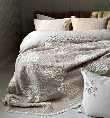 Покривало муслінове Saheser Forest beige 240x260 см з наволочками 204889 фото