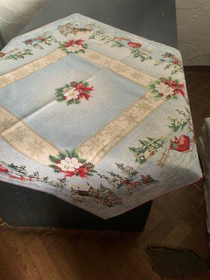 Скатертина гобеленова новорічна Alltex 90x90 см модель 4 211671 фото