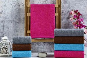 Банные полотенца с вышивкой и аппликациями: добавьте индивидуальности вашей ванной фото