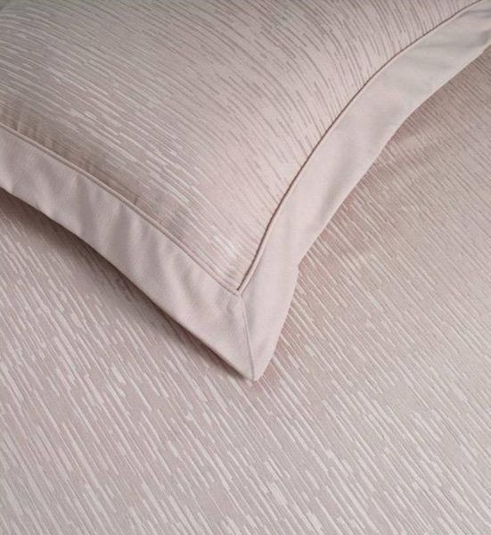 Покрывало Gardine's жаккардовое 240х260 см с наволочками Pirlanta пудра - беж 217098 фото