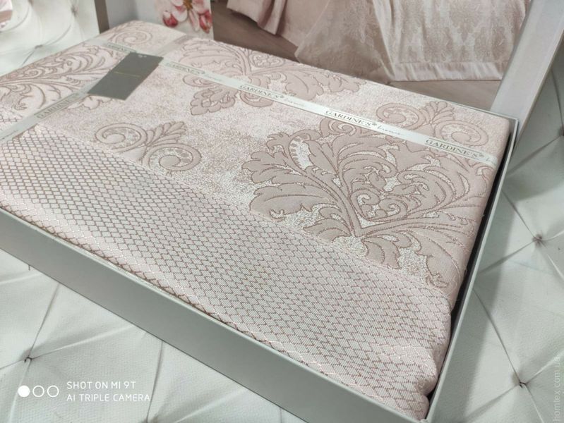 Покрывало Gardine's жаккардовое Diva Pudra 240x260 см с наволочками 108933 фото