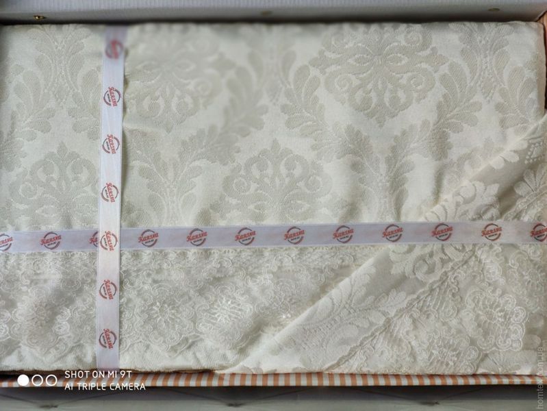 Покрывало жаккардовое Karina Homme Seda krem 250x260 см 114685 фото