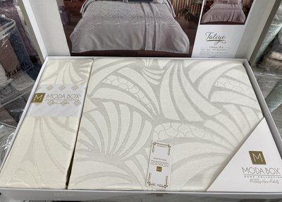 Покривало жакардове Moda Box Taliye 240x260 см молочне з наволочками 210822 фото