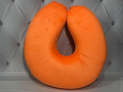 Подушка ErgoFoam ортопедична рогалик, з ефектом пам'яті помаранчева 27х32 см. 78133 фото