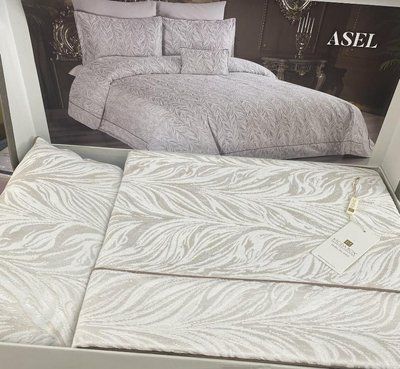 Покривало жакардове Moda Box Asel 240x260 см молочне з наволочками та декоративною подушкою 210824 фото