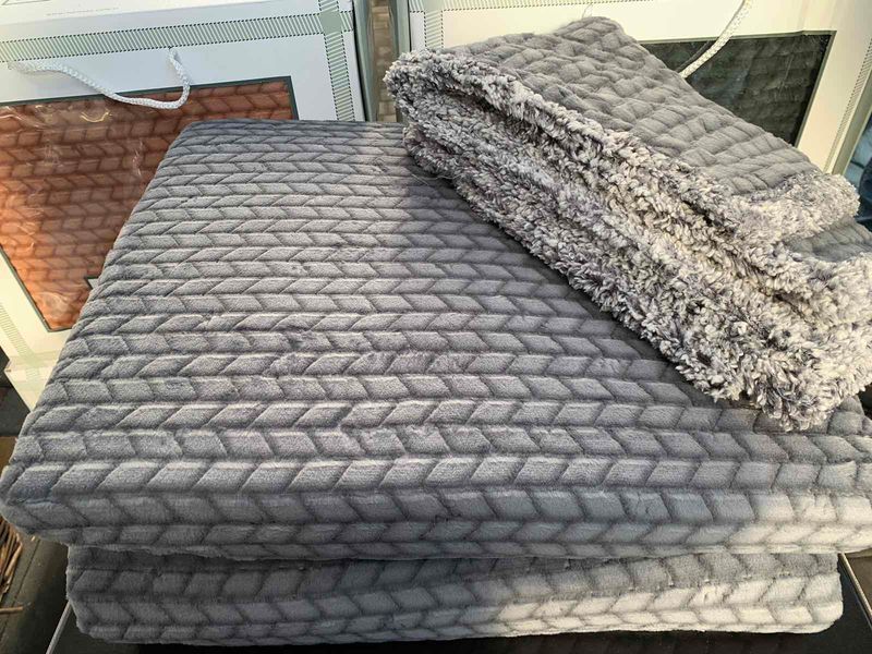 Плед - Покривало на овчинці Merinos Allday Mosaic gri 220х240 см з наволочками 187778 фото